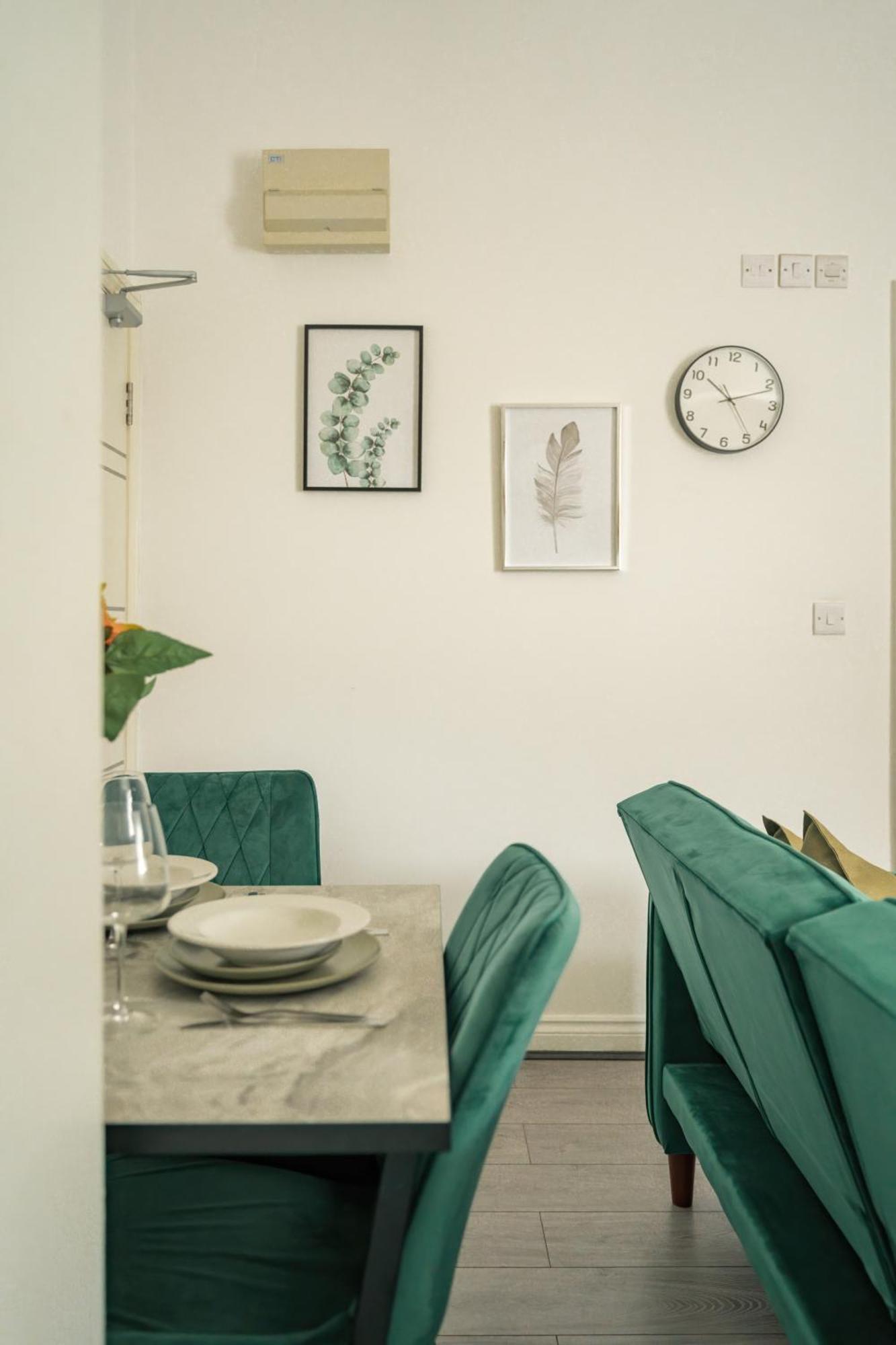With Free Wifi Apartment London